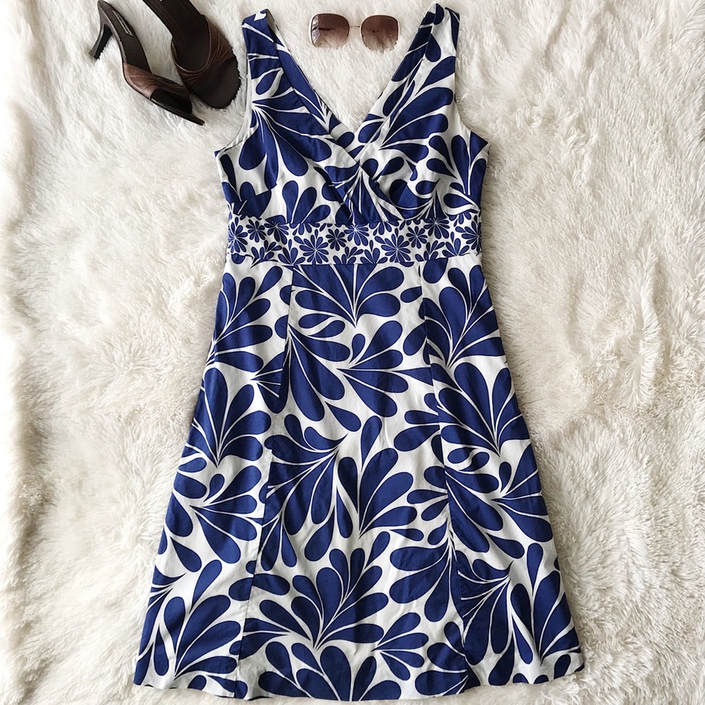 Boden blue and white floral, v neck, cotton dress